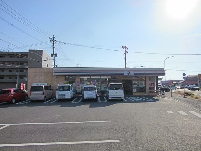 アップヴィレッジＢの周辺|セブンイレブン八代海士江町店まで1900m