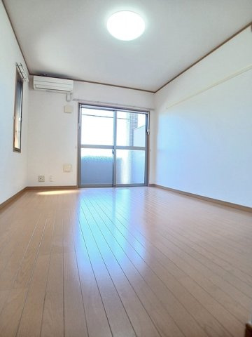 八反丸ビルⅡの内装