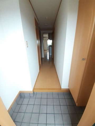 八反丸ビルⅡの玄関