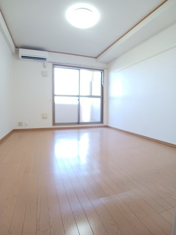 八反丸ビルⅡの内装