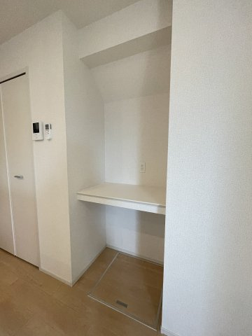 ＲＥＳＴ　ＷＯＯＤ　１の内装