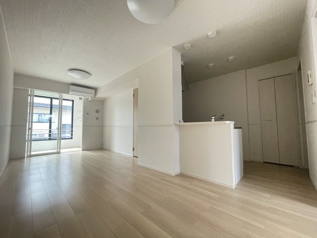 クレスト／／タウン　Ⅰの居間・リビング