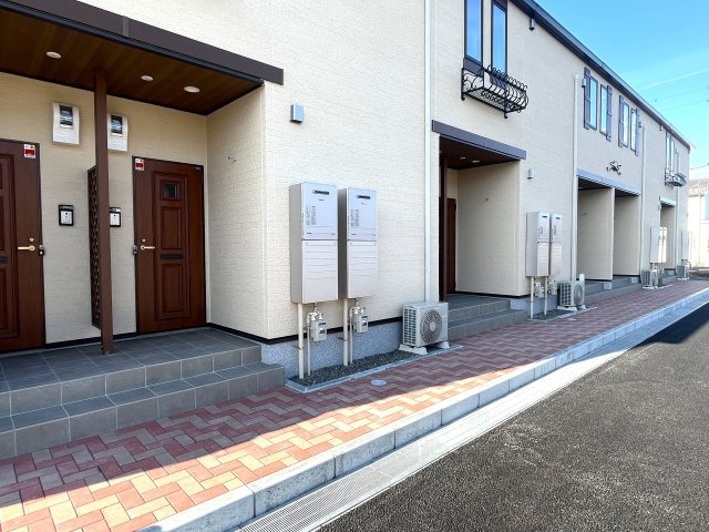 グランブルー八代　Ｂのエントランス