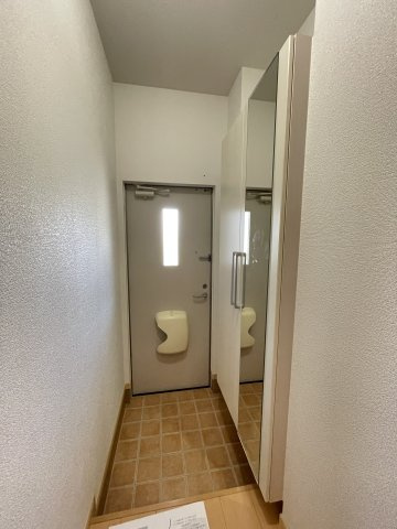ＮＭＯＮ　Ｅの玄関