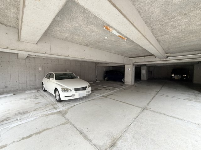 萌ＮＡＫＡＴＡＮＩの駐車場
