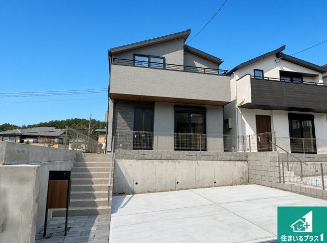 神戸市北区東有野台　新築一戸建ての外観|安心の10年保証！外観を美しく保ち、雨水で汚れを落とします！気になることがありましたら、お気軽にお問い合わせください！