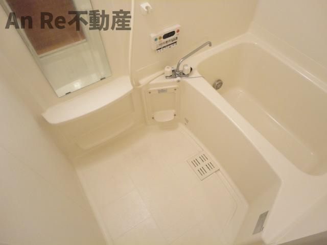 川口市大字西立野の賃貸マンションの浴室