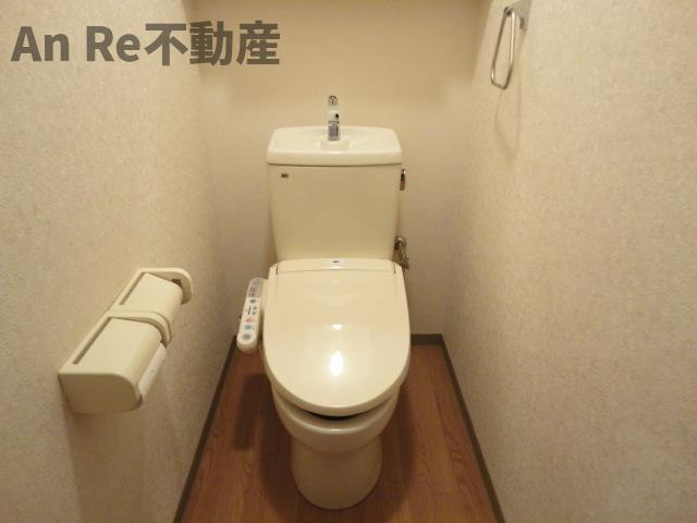 川口市大字西立野の賃貸マンションのトイレ