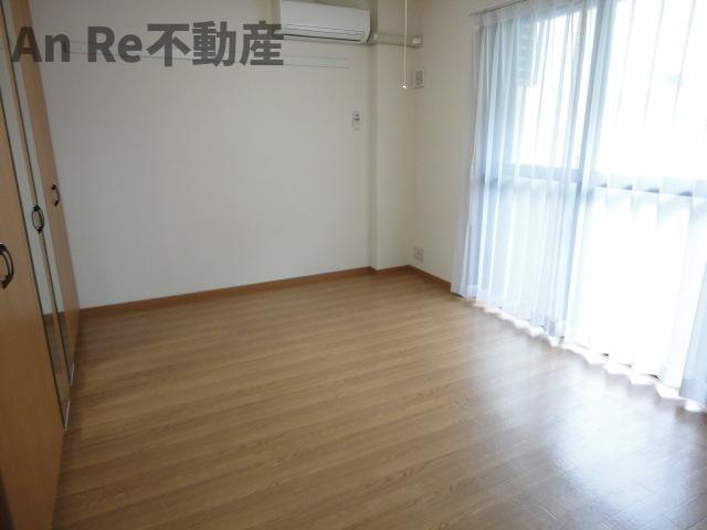 川口市大字西立野の賃貸マンションの内装