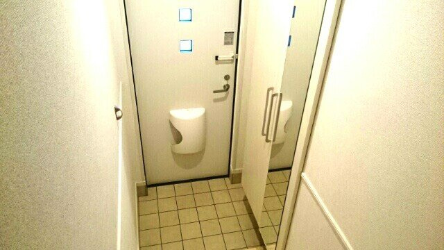 エトワール　フィクスの玄関|明るい玄関です