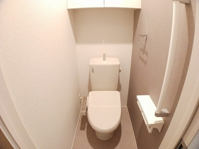 ヒカルサ土浦滝田Ⅱのトイレ|落ち着いたトイレです