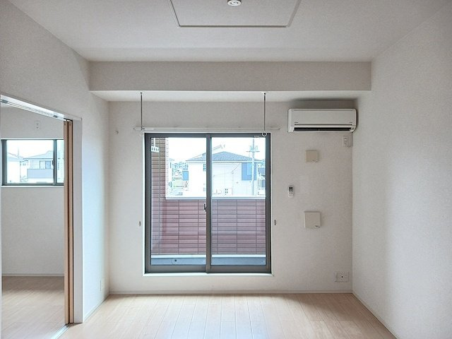 グラース　クローⅤの居間・リビング|ゆったり過ごせるリビングです