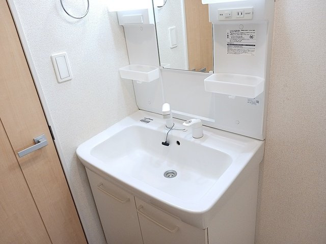 グラース　クローⅤの洗面所|使いやすい洗面所です