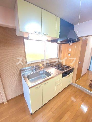 大阪市淀川区東三国６丁目の賃貸マンションのキッチン