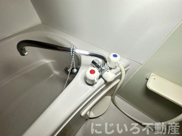 オレンジハイツAの浴室