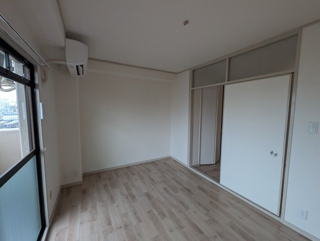 ローズコーポ新大阪7の寝室