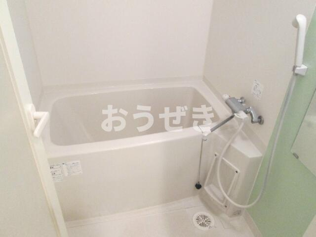 リバージュ弘明寺の浴室