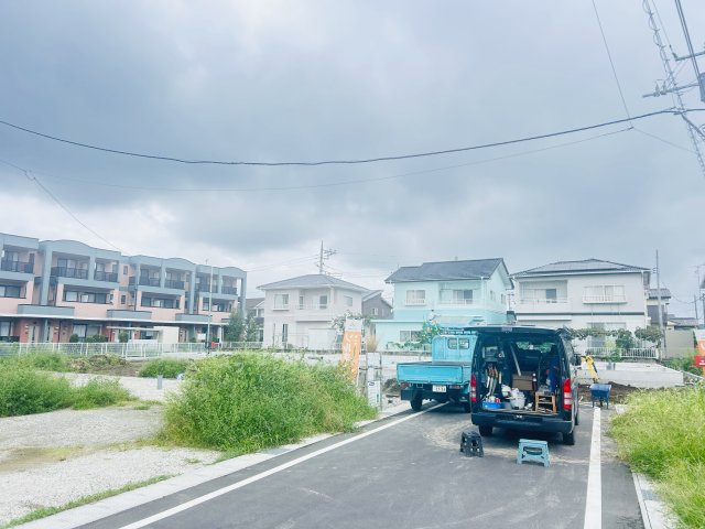 新築　前橋市青柳町第27　クレイドルガーデン　7号棟の前面道路含む現地写真|南側接道幅員約6ｍ