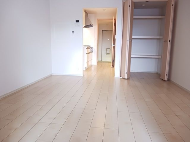 サンプラザ　茨木の居間・リビング