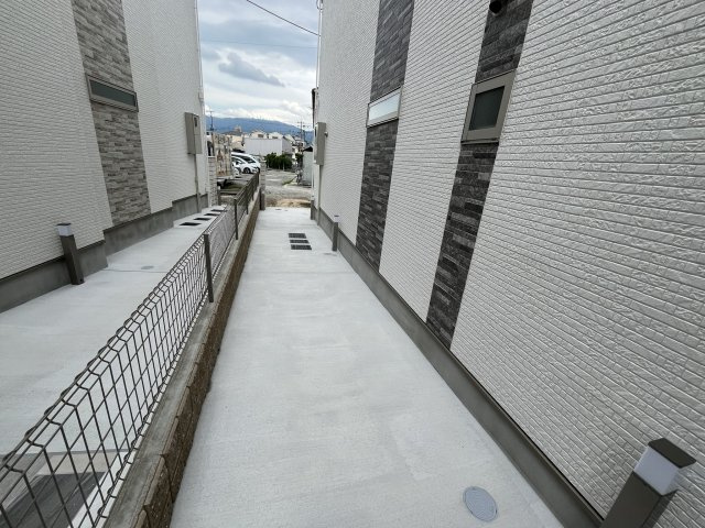 クリエオーレ菱江Ⅲの駐車場