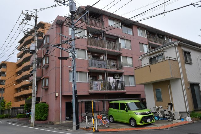 調布市多摩川１丁目の中古マンションの外観