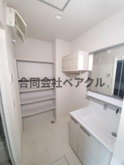【洗面所】 | リガールメゾン円町 | ゆったりとスペースのある洗面所