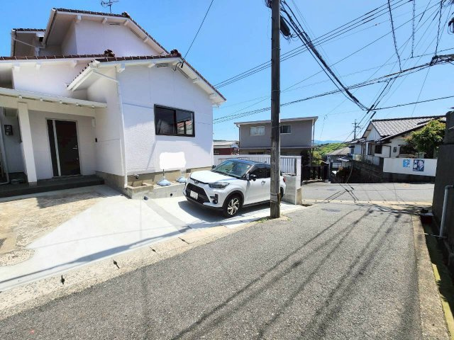 【前面道路含む現地写真】の画像
