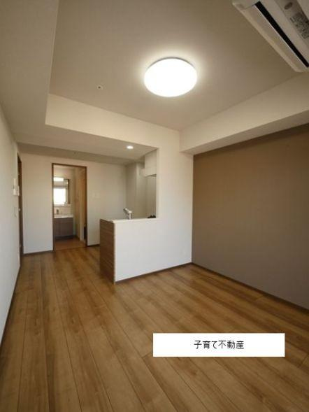 ＰＥＡＫＳ神田の居間・リビング