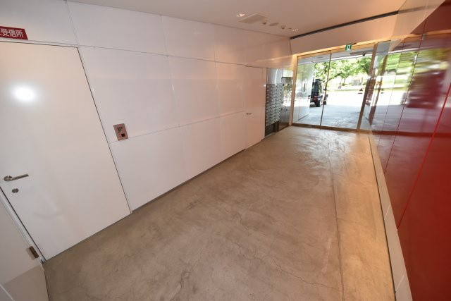 オ・ミルズ京町堀のエントランス|落ち着いたエントランスです