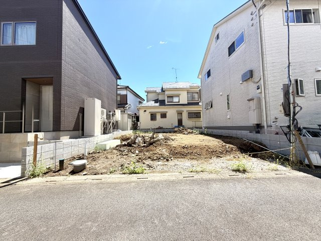 越谷市恩間１０期１号棟リガーレ　新築戸建の外観|綺麗に区画整理された施工前エリア。日々の生活イメージを膨らませながら現地をご覧いただけます。