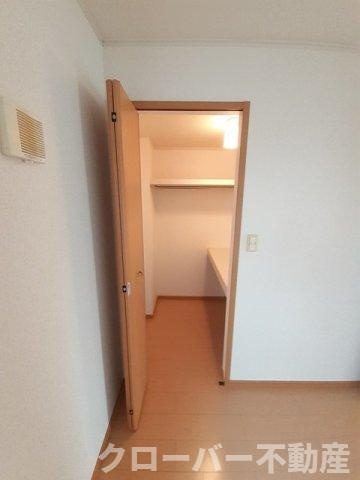 グラスランドレジデンスＪの収納