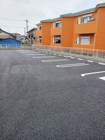 中瀬ロイヤルガーデンの駐車場|駐車場に車を止められます