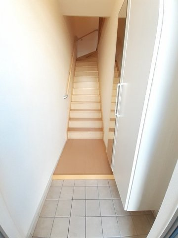 カーサ　アルベロディピノＢの玄関|毎日通る玄関はこちらです