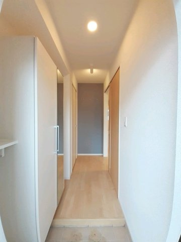 クレシェンド　ラブ　Ⅲの玄関|明るい玄関です