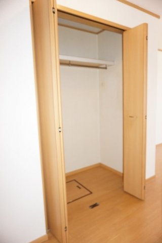 プリムヴェールＡの収納|小物を収納するのに便利です