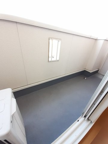 ｃｏｍｏｄｏ　ｃａｓａ　源のバルコニー|暖かな日差しのふりそそぐバルコニー