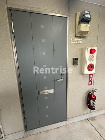 サンタウン弐番館の玄関
