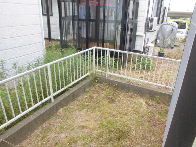 新潟市西蒲区中之口の一戸建ての庭