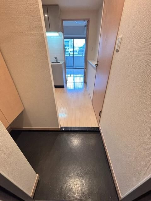 エスティメゾン亀戸の玄関