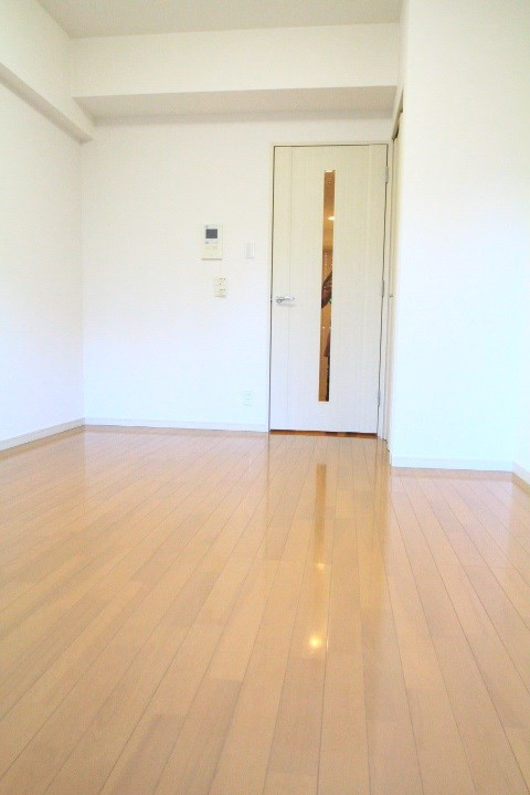 横浜市中区末吉町２丁目の賃貸マンションの内装