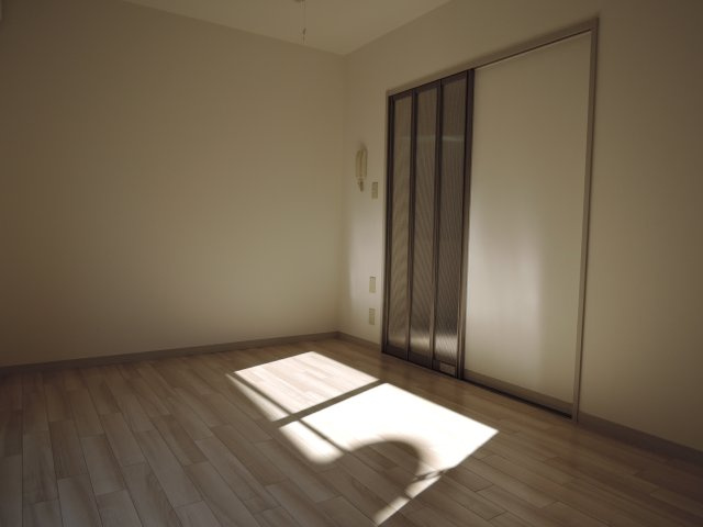 【寝室】