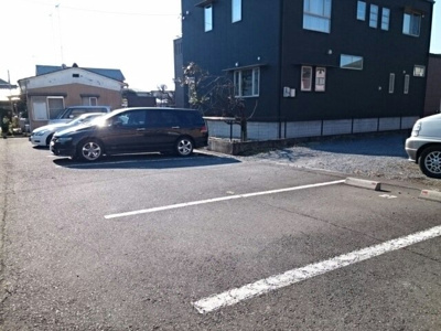 【駐車場】 | コーポモンシェル | 車をお持ちの方に嬉しい駐車場付きの物件です