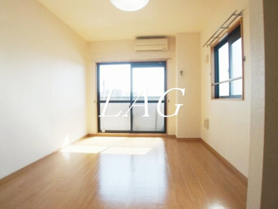 【居間・リビング】 | サンクレメント | 洋室のお部屋です。