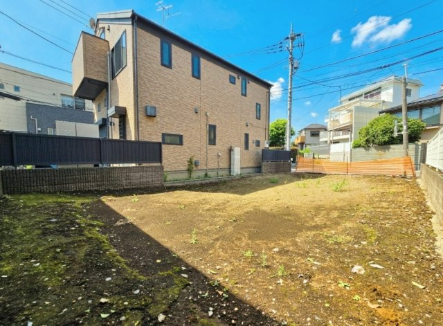 新宿区中井2丁目 限定1棟の外観|ご見学・詳細はお気軽に城北不動産までお問い合わせください
穏やかで暮らし心地の良い閑静な住宅地エリアです