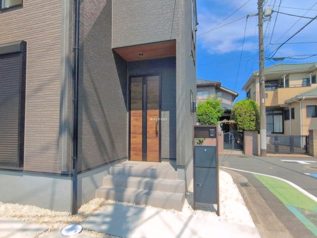 ふじみ野市元福岡１丁目の新築一戸建の玄関