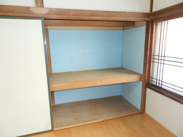 室蘭市高砂町３丁目１６-7戸建の収納