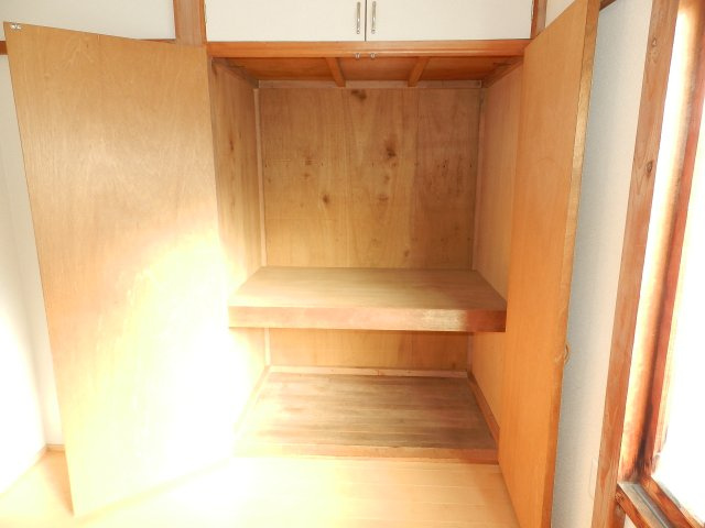 室蘭市高砂町３丁目１６-7戸建の収納