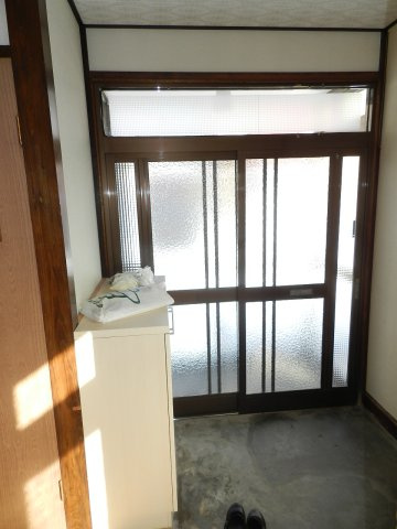 室蘭市高砂町３丁目１６-7戸建の玄関