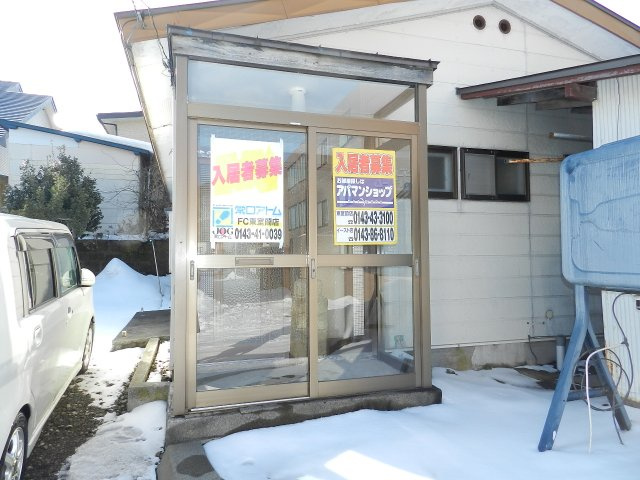 室蘭市高砂町３丁目１６-7戸建のエントランス