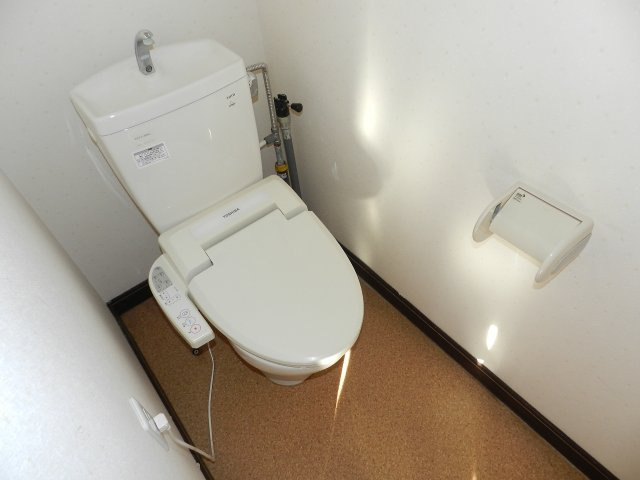 室蘭市高砂町３丁目１６-7戸建のトイレ